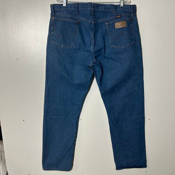 WRANGLER Cowboy Cut Relaxed Fit Blue Casual Denim Jeans Men’s Size 40x32 - Picture 4 of 7